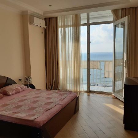 Beautiful House By The Sea Apartment Batumi Exterior photo